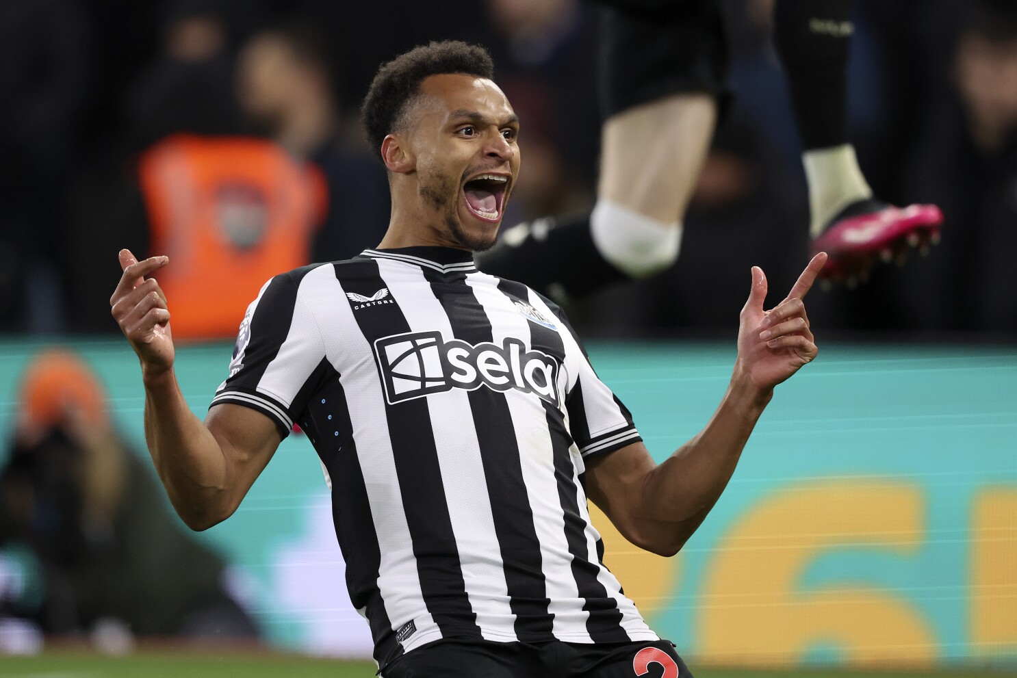 Newcastle Resurge in Champions League Pursuit with a Commanding 3-1 Victory Over Aston Villa on the Road